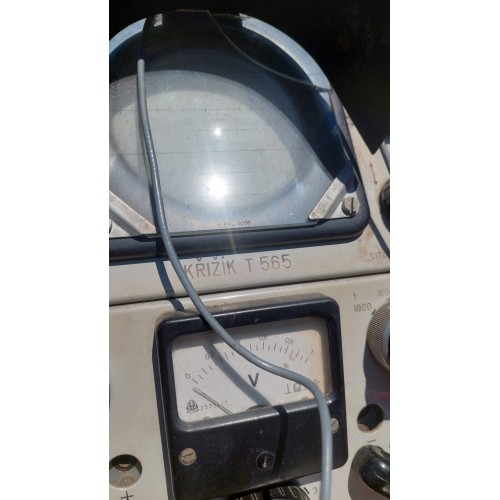 Měřící přístroj, osciloskop Křižík T 565, retro