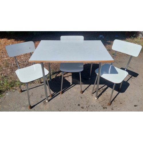 Kuchyňský set, stůl, 3x židle, retro, socialismus