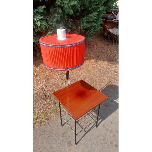 Lampa stojací s odkládacím stolkem, retro, vintage