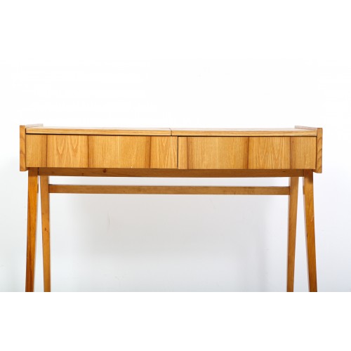 (33) Stolek noční, šperkovnice, galerka, retro