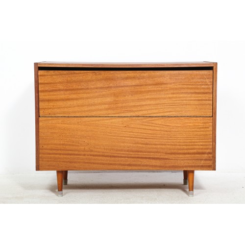 (111) Komoda, peřiňák, úložná skříňka, retro