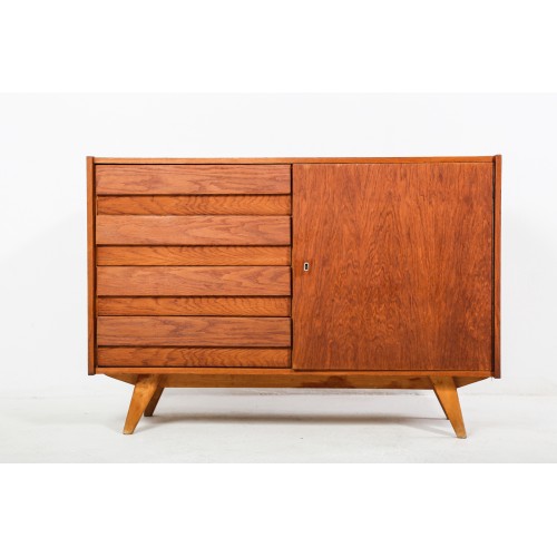 (173) Komoda, prádelník, skříňka U-458- Jiroutek, Brusel